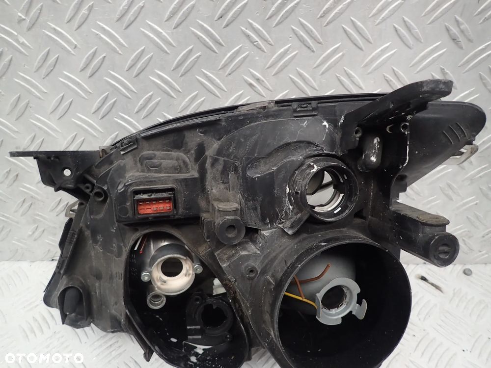 LAMPA PRAWY PRZÓD OPEL VECTRA C  EUROPA - 6