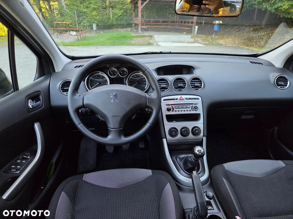 Peugeot 308 1.6 Premium Plus - 18