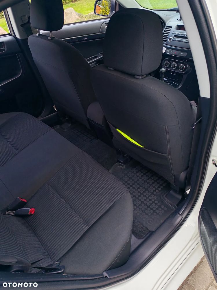 Mitsubishi Lancer - 5