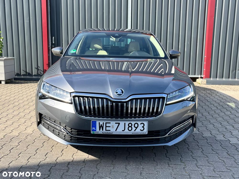 Skoda Superb 2.0 TDI SCR L&K DSG - 8