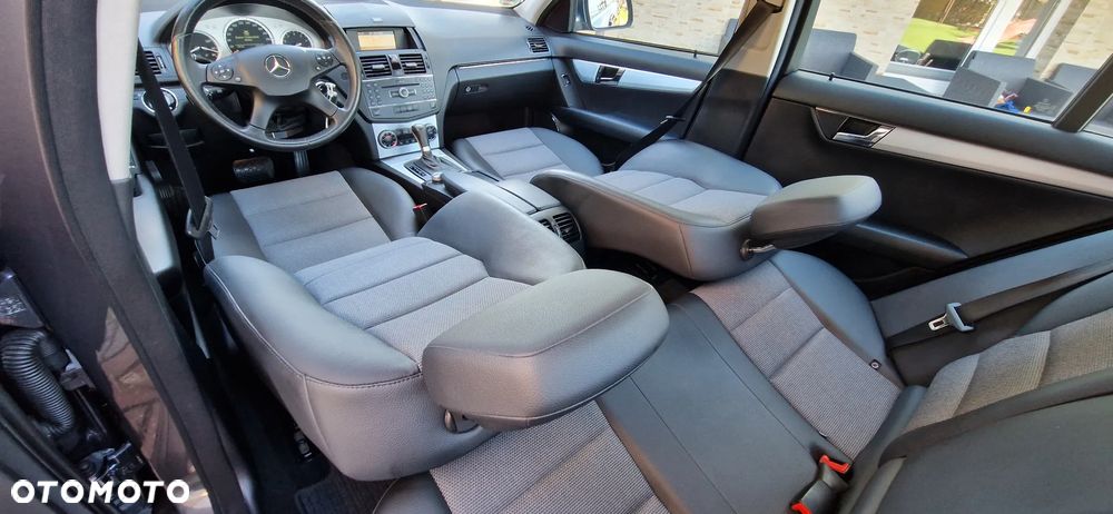 Mercedes-Benz Klasa C 180 Kompressor Automatik Avantgarde - 23