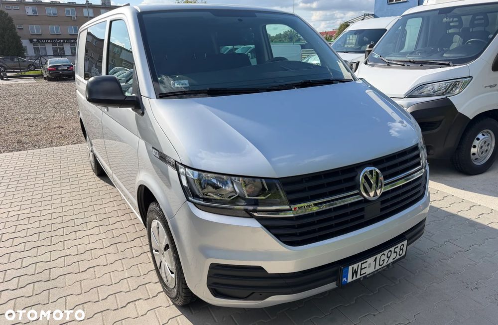 Volkswagen TRANSPORTER KOMBI 9 cio osobowy Business VAN T6.1, 2.0TDI 150KM Napęd 4Motion, T6 4x4 plus reduktor napędów, 2 Strefowe OGRZEWANIE i KLIMATYZACJA WEBASTO 5kW, Tylne drzwi skrzydłowe, Hak Holowniczy 2.5t. Wymieniony rozrząd - Pełen Serwis ASO VW Emisja spalin Euro-6 DG - 36