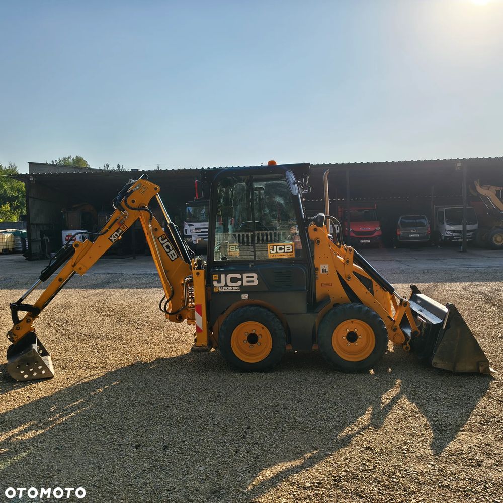 JCB 3CX - SALON PL - 900 mth - 21