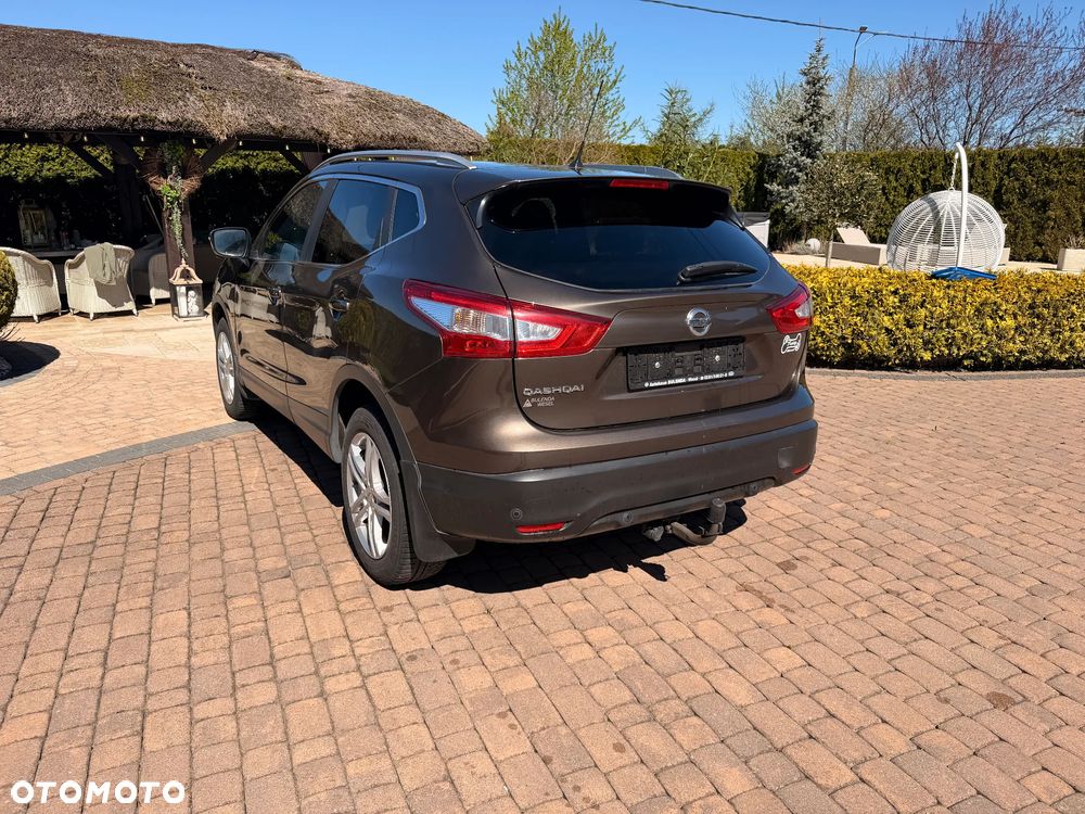 Nissan Qashqai 1.6 DCi N-Connecta - 4