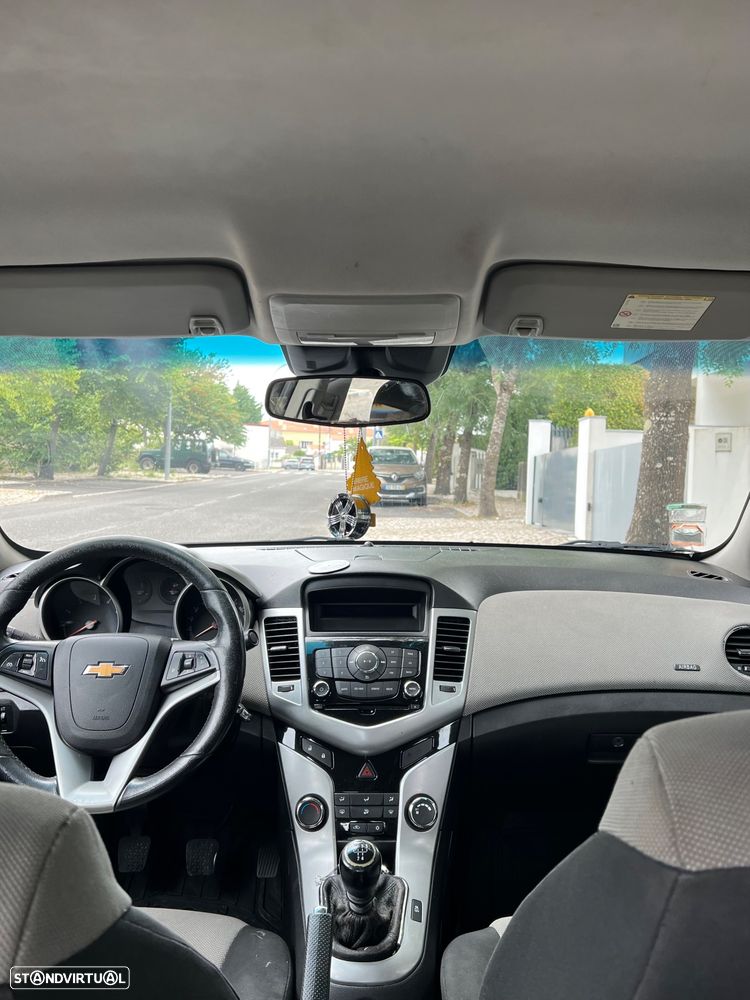 Chevrolet Cruze 1.6 LS - 7