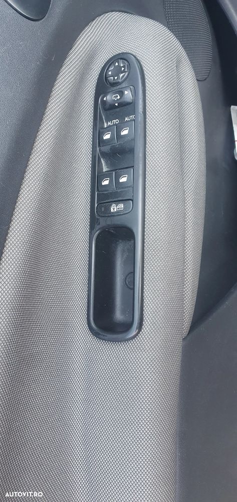 Citroën C3 Picasso 1.6 HDI Exclusive - 11