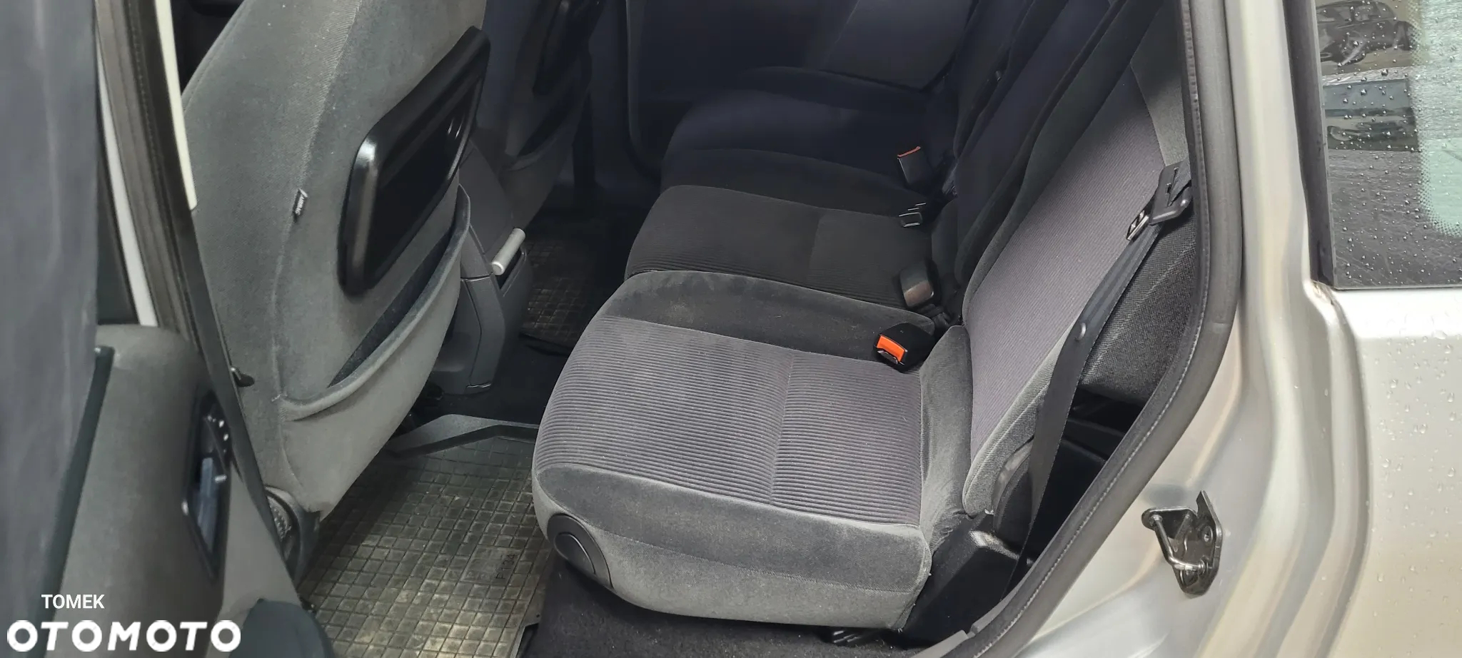 Ford Focus C-Max 1.8 Ghia - 13