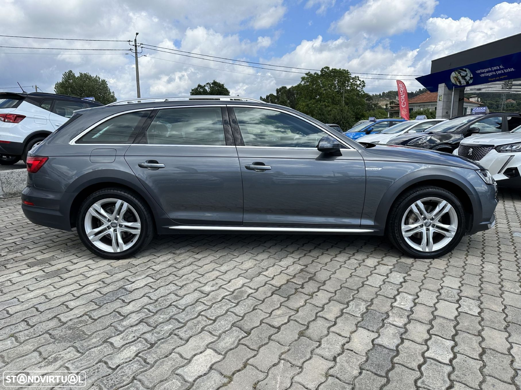 Audi A4 Allroad 2.0 TDi quattro S tronic - 33