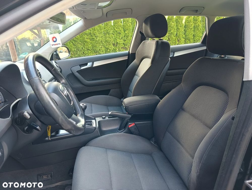 Audi A3 Sportback 2.0 TDI Ambiente - 30