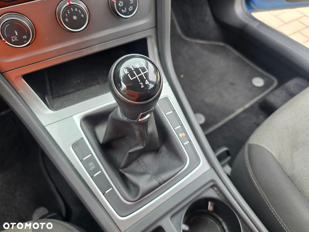 Volkswagen Golf - 29