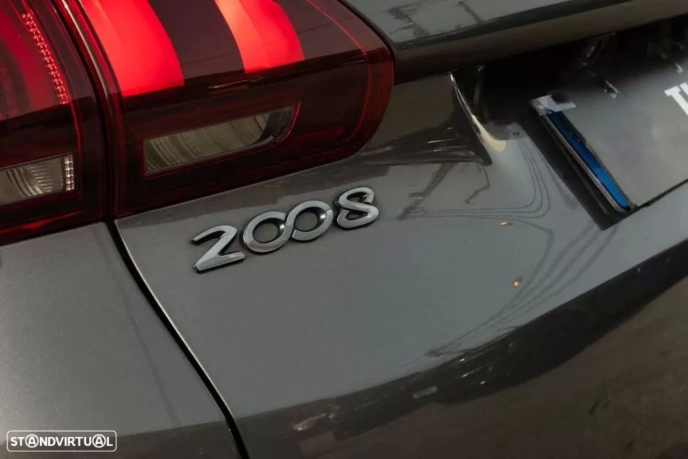 Peugeot 2008 1.2 PureTech Allure - 9