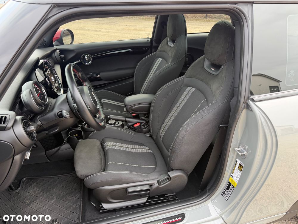 MINI Cooper John Works John Works Trim - 18