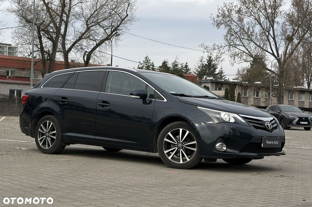 Toyota Avensis 2.0 D-4D Premium - 3