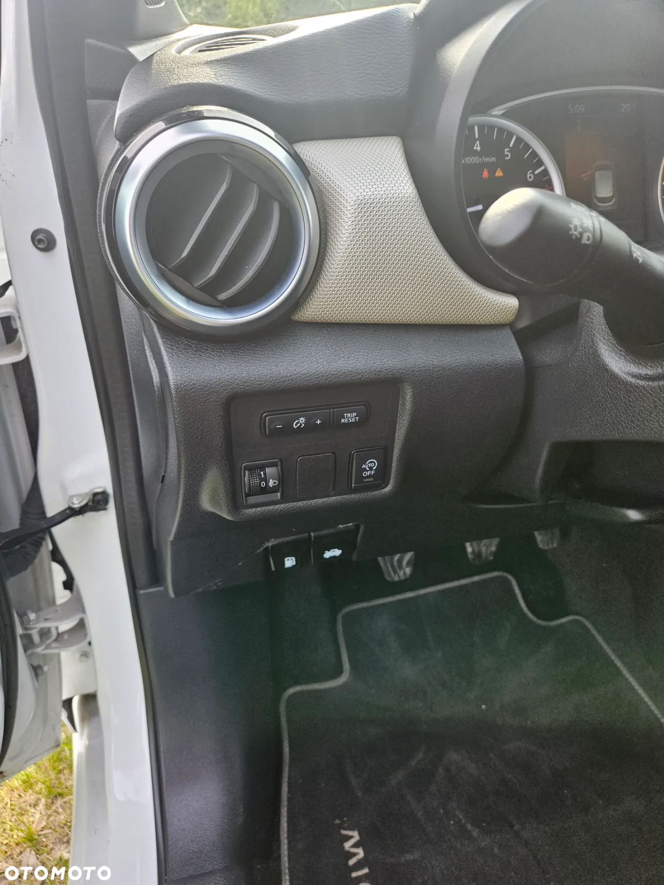 Nissan Micra - 13