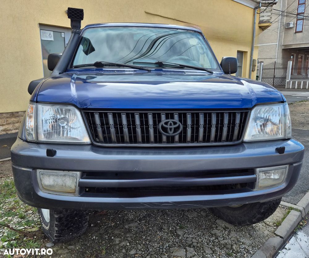 Toyota Land Cruiser - 1