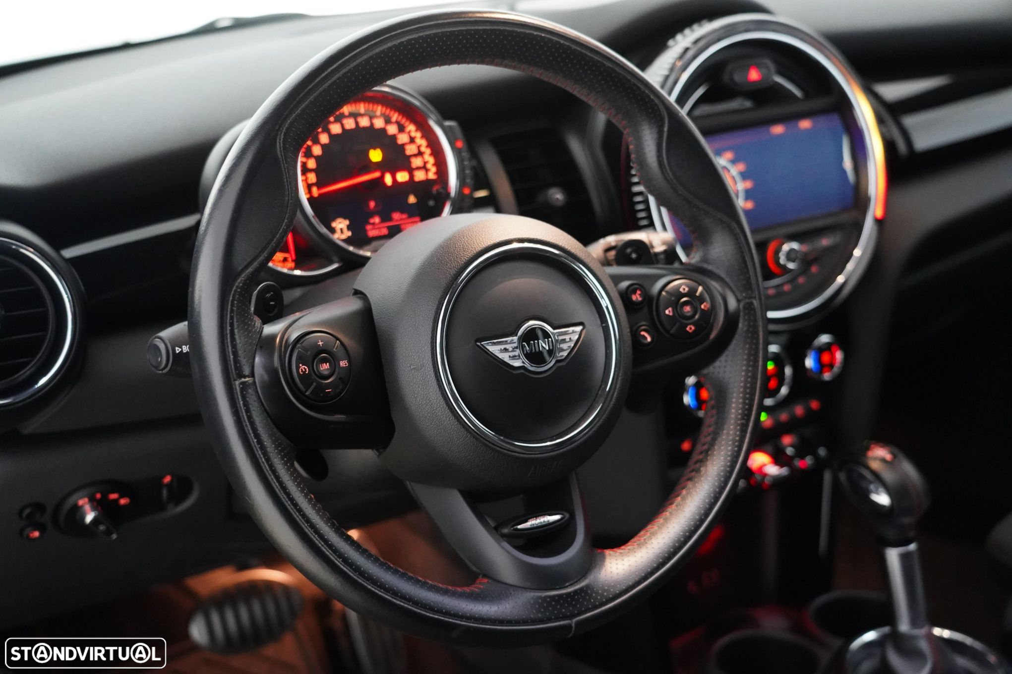 MINI 3 Portas John Cooper Works Auto Desportiva - 9
