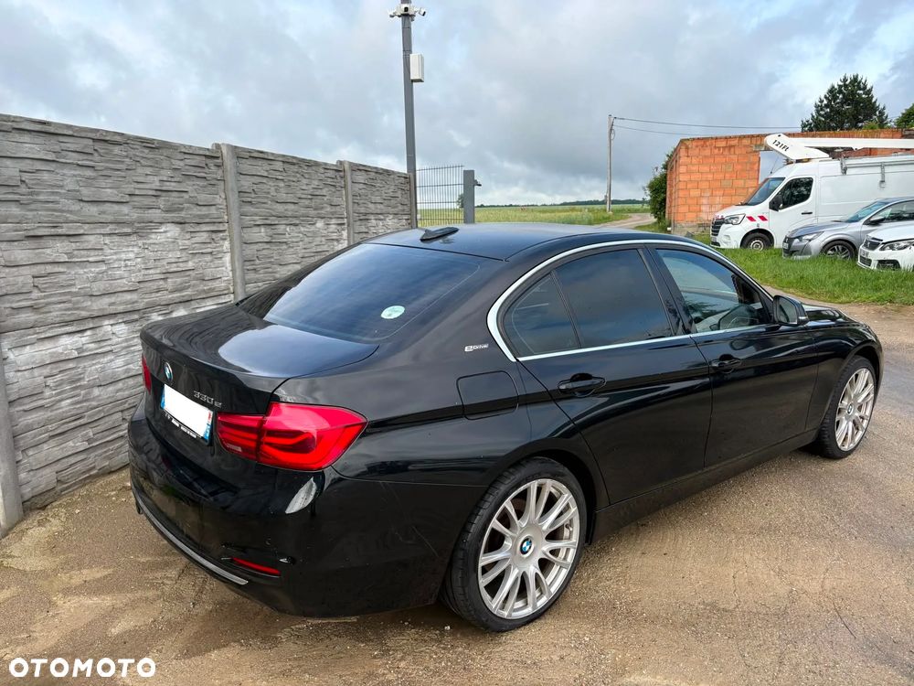 BMW Seria 3 330e iPerformance Sport Line - 3