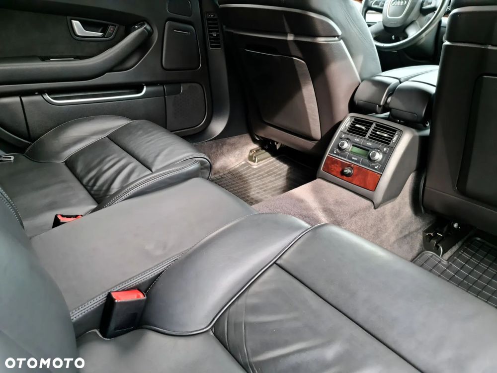 Audi A8 4.2 FSI L Quattro - 16