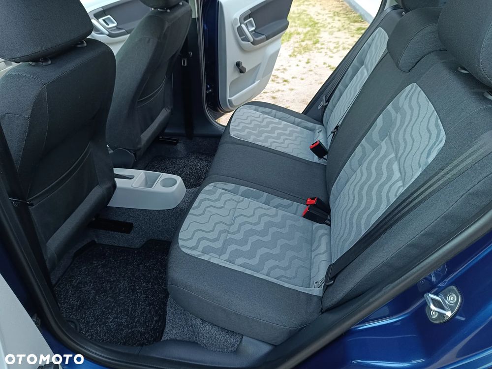 Skoda Fabia 1.2 HTP STYLE EDITION - 8