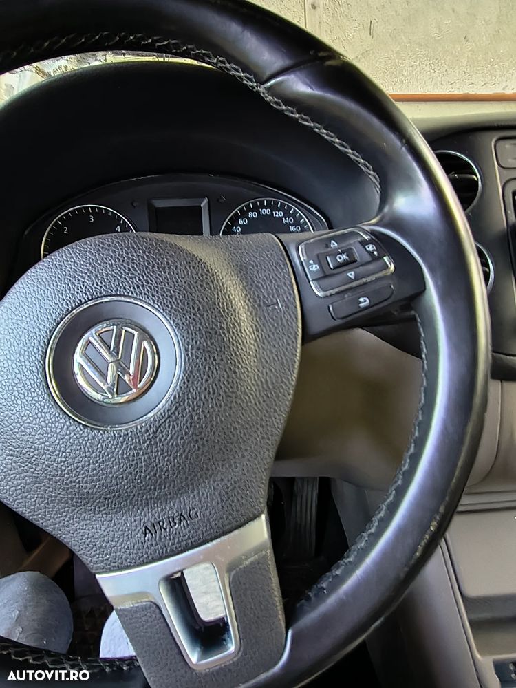 Volkswagen Golf Plus 1.6 TDI DPF Highline - 9