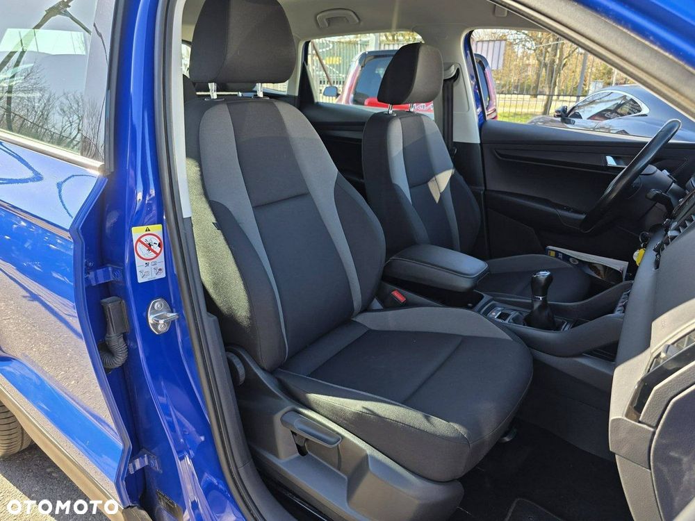 Skoda Karoq 1.0 TSI Drive - 28