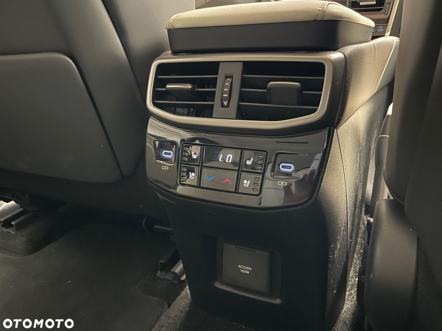 Lexus RX - 9