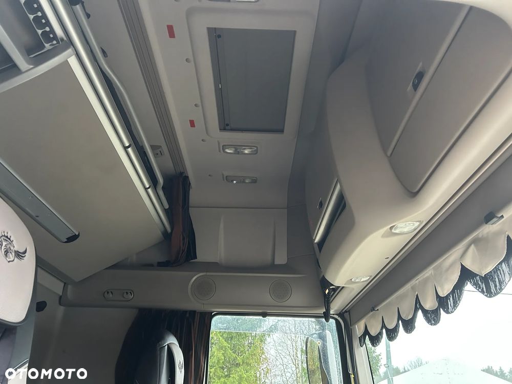 DAF XF 106 530 KM RETARDER 6x2 / 3 OSIOWY / NOWY TACHOGRAF / ORYGINALNY PRZEBIEG 525 TYS. KM / POLSKI SALON / 3 OŚKA / LAMPY LED / 2019 ROK !! - 37