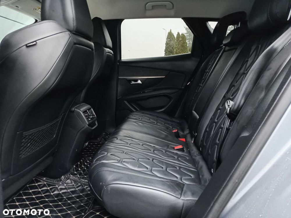 Peugeot 3008 1.2 PureTech Allure S&S - 19