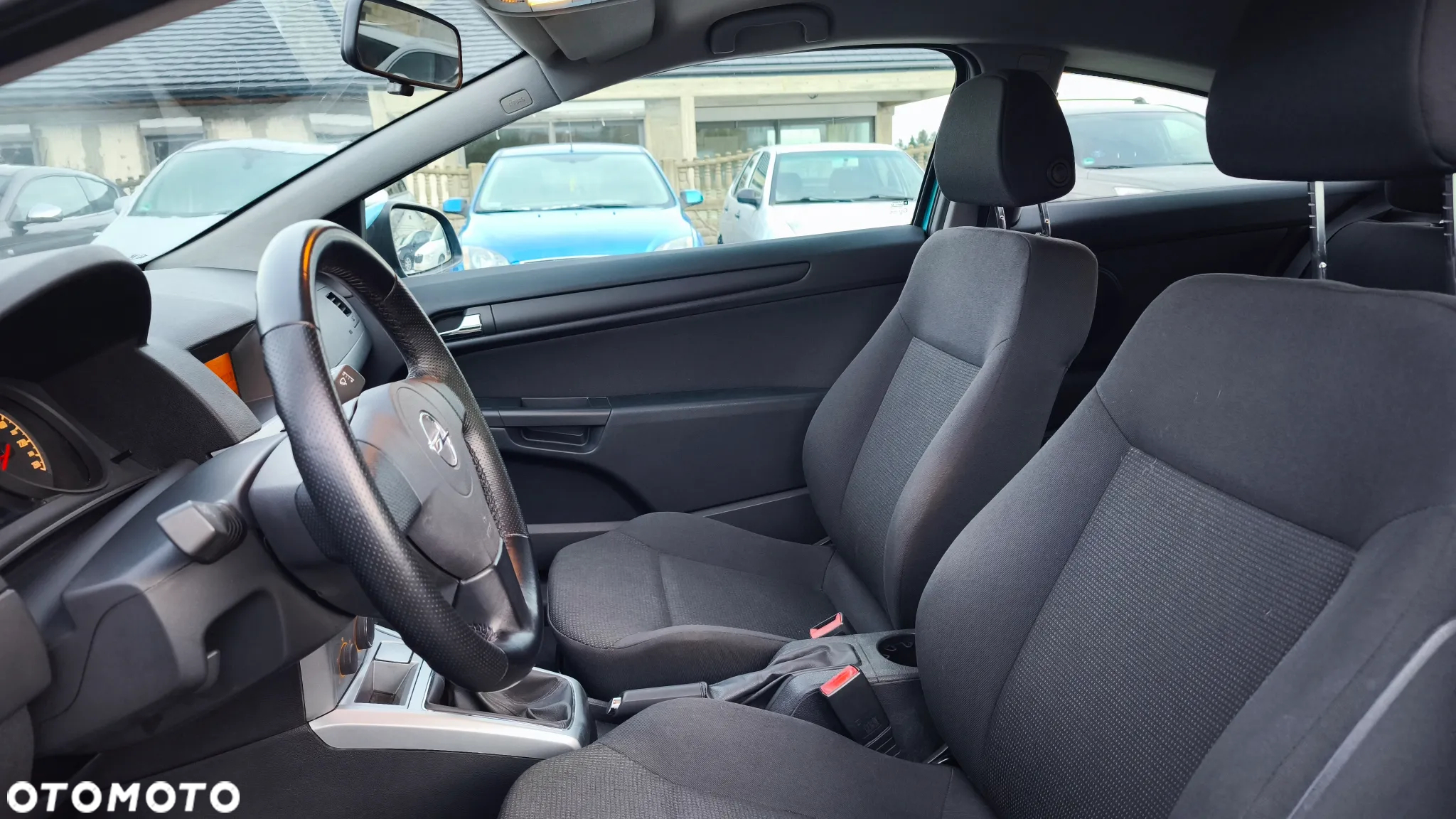 Opel Astra GTC 1.6 - 18