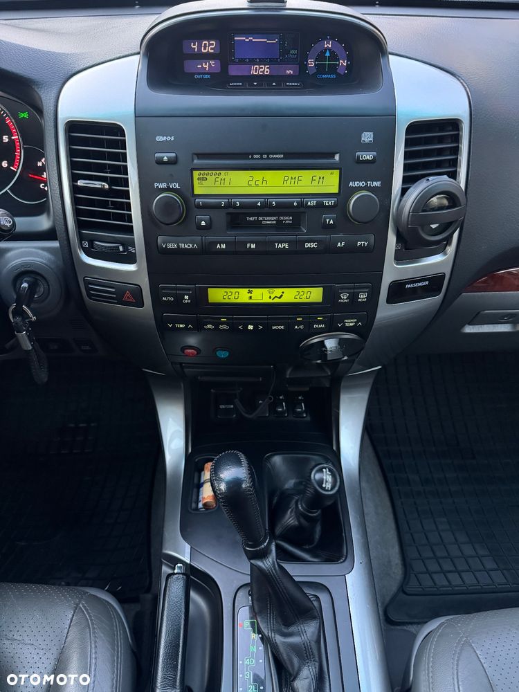 Toyota Land Cruiser - 20