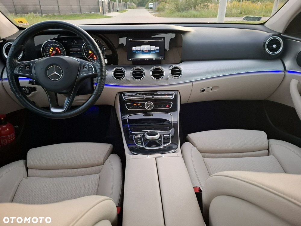 Mercedes-Benz Klasa E 220 d Business Edition 9G-TRONIC - 8