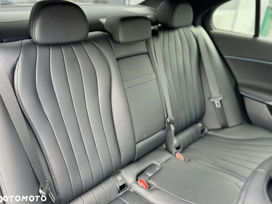 Mercedes-Benz Klasa E - 10