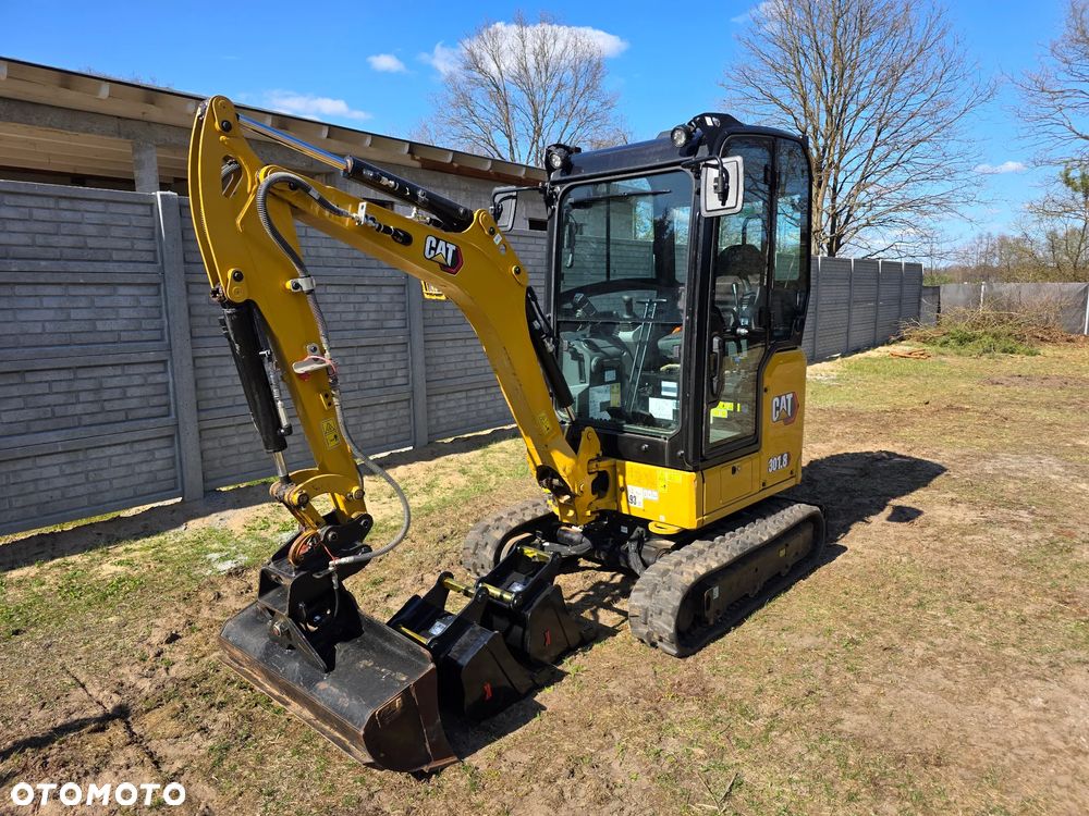 Caterpillar 301.8 (500 mth) jak nowa! 2023 ROK / 3 łyżki / rozsuwane podwozie - 2