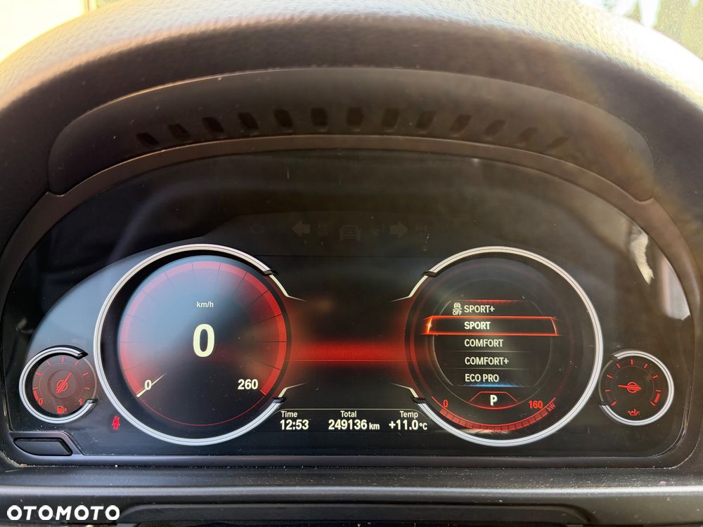 BMW Seria 5 520d Efficient Dynamics Edition - 34