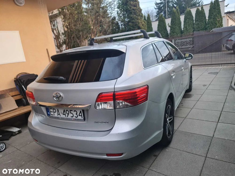 Toyota Avensis - 5