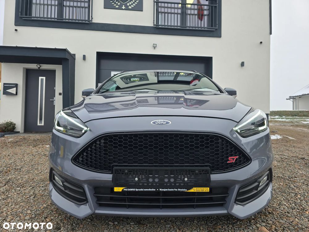 Ford Focus 2.0 EcoBoost ST - 13