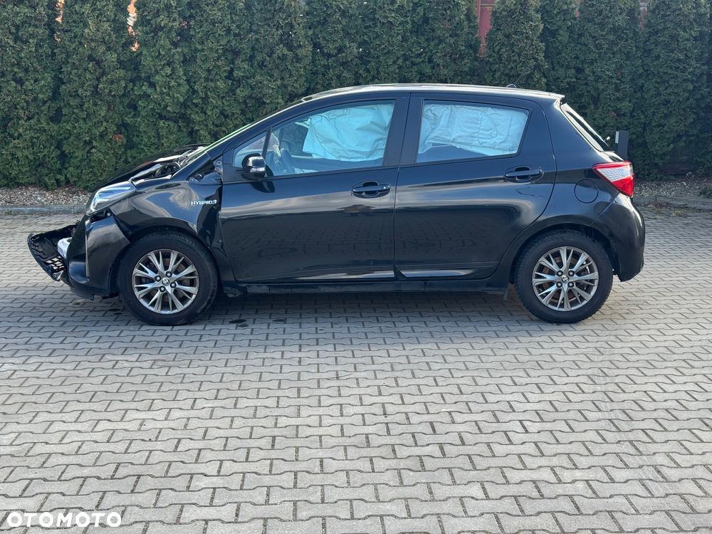 Toyota Yaris Hybrid 100 Life - 13