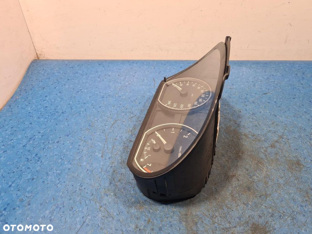 BMW 116 LICZNIK 912258701 - 5