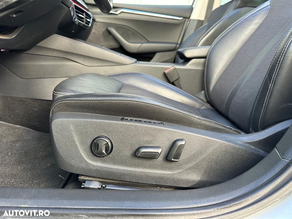 Skoda Octavia Combi 2.0 TDI DSG First Edition - 38