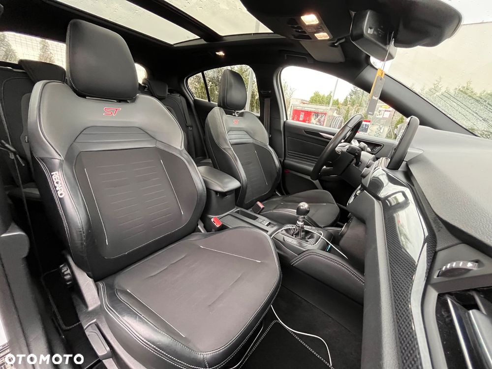 Ford Focus 2.0 EcoBlue ST - 8