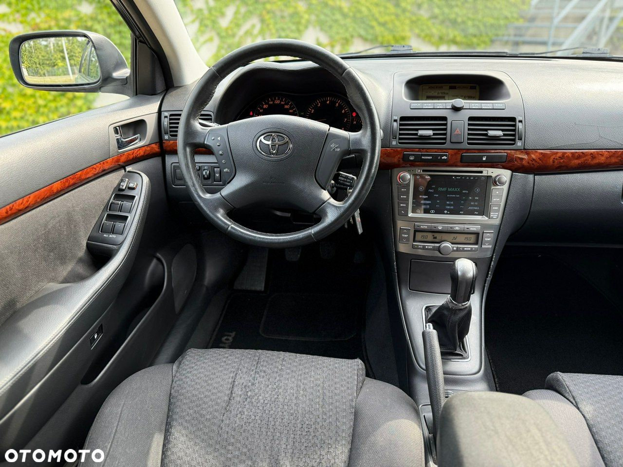 Toyota Avensis 2.0 VVT-i Combi Executive - 15