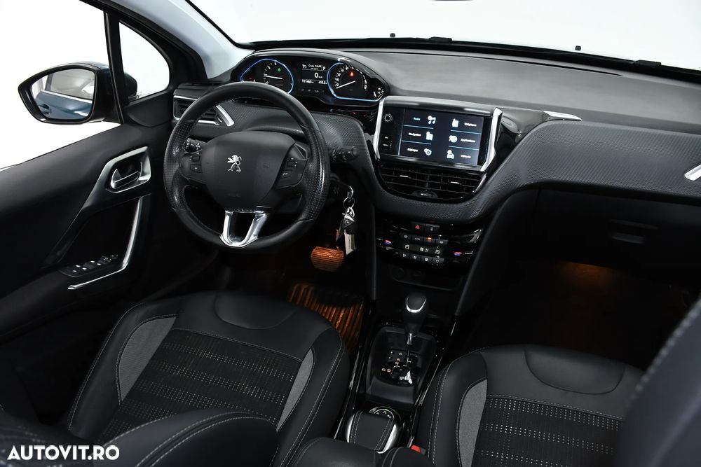 Peugeot 2008 PureTech 110 GPF Stop&Start EAT6 Crossway - 4