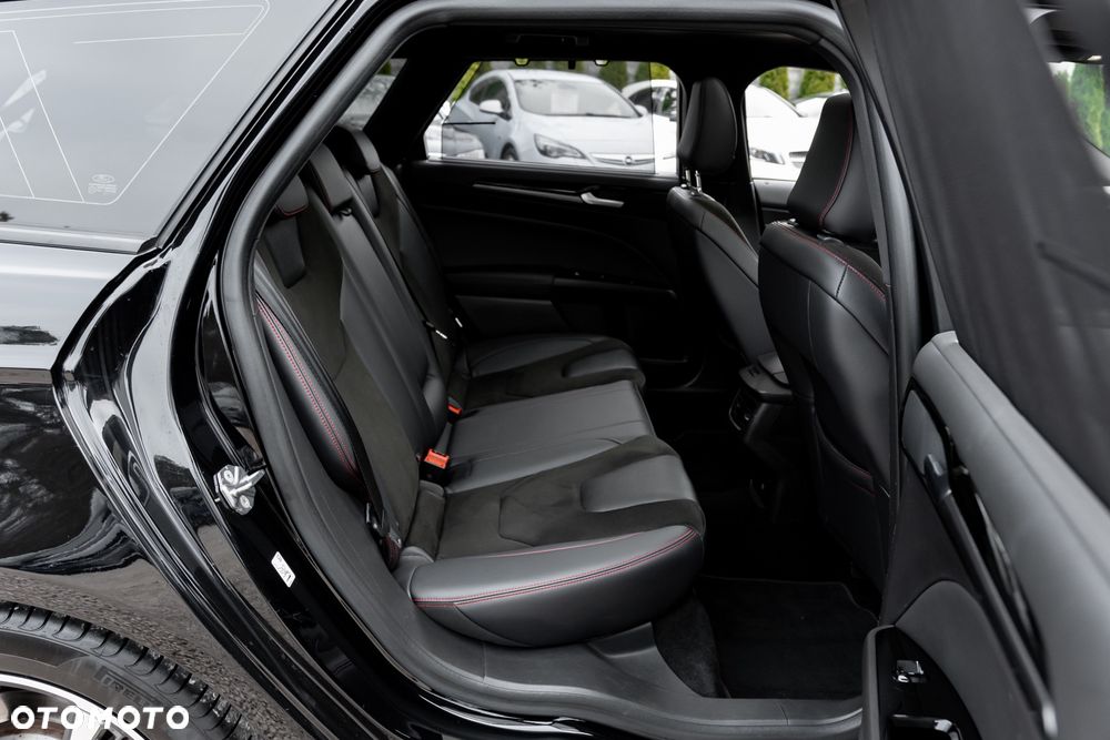 Ford Mondeo 2.0 EcoBlue ST-Line - 23