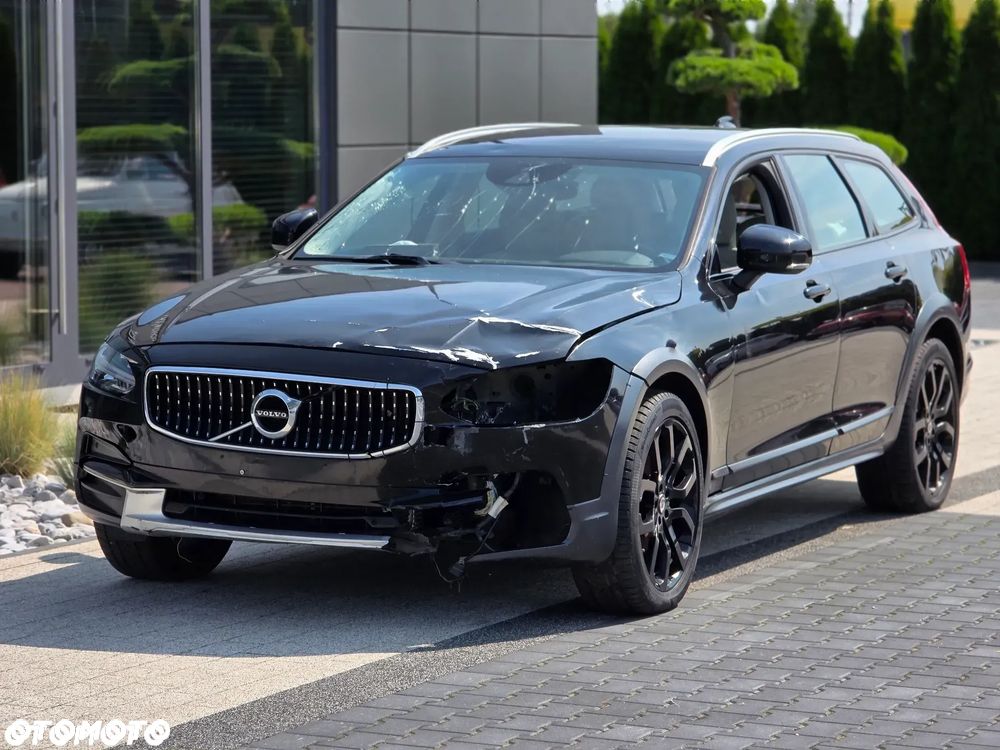 Volvo V90 Cross Country D4 SCR AWD Pro - 4
