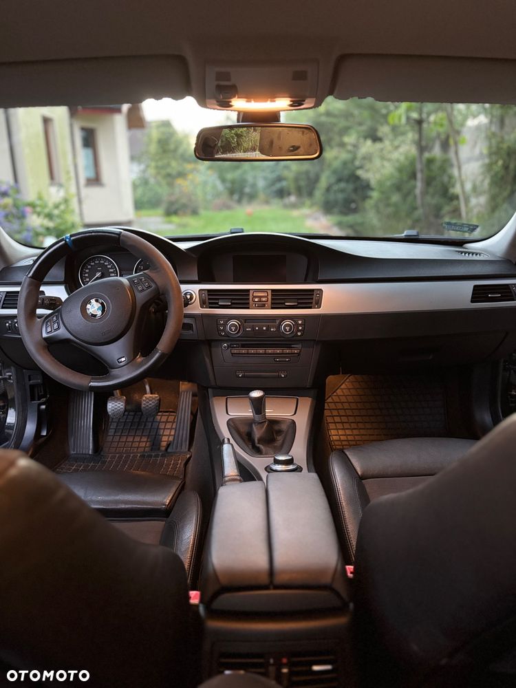 BMW Seria 3 325i - 15