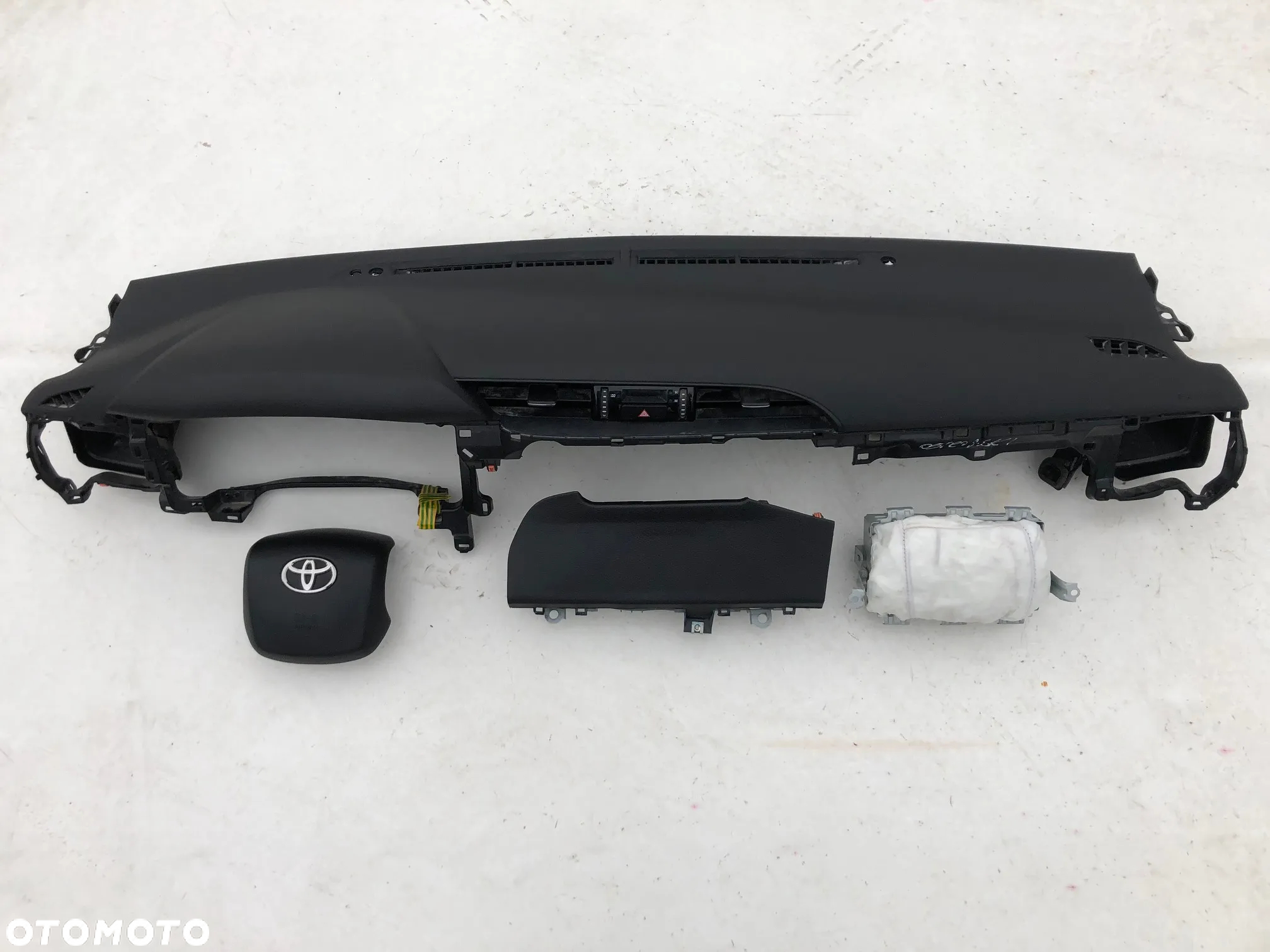 TOYOTA HILUX COROLLA E21 C-HR bZX4 MIRAI RAV4 CAMRY LAND CRUISER  PROACE CROSS AIRBAG SRS AIR BAG KURTYNA KURTYNY PODUSZKA FOTELOWA NAPRAWA REGENERACJA DESKA KONSOLA FOTELA W FOTEL Raz2 PAS PASY USA EU KANADA - 3