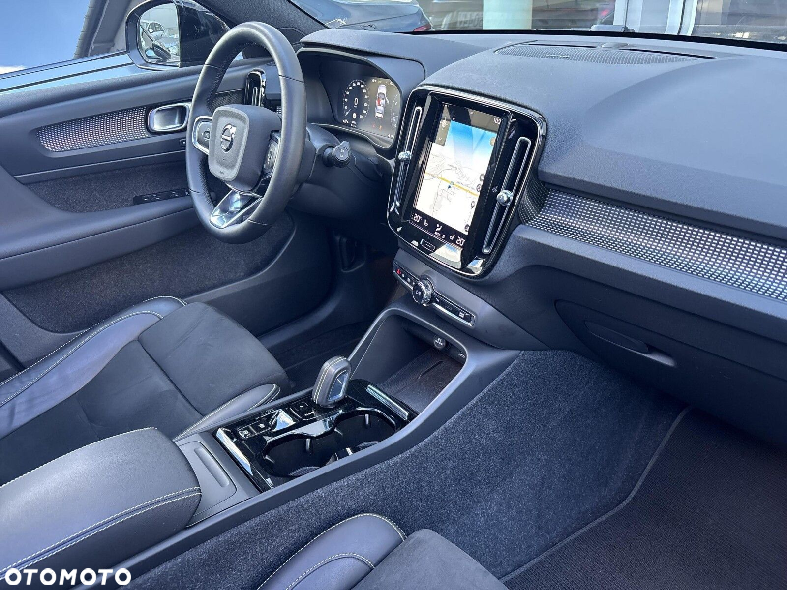 Volvo XC 40 - 32