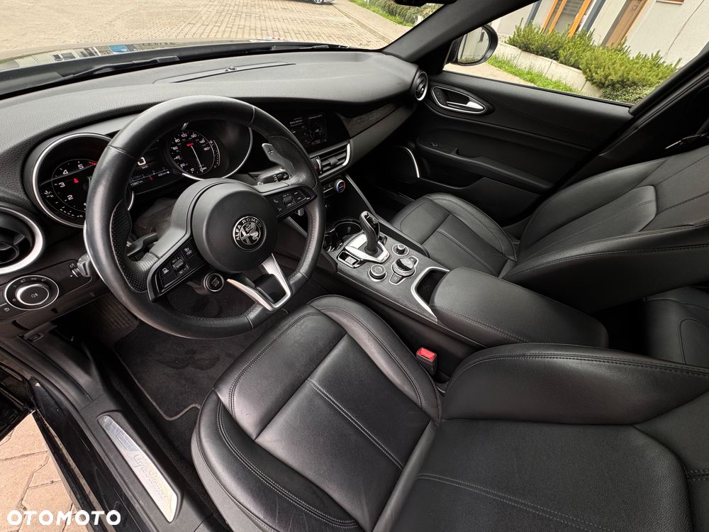 Alfa Romeo Giulia 2.0 Turbo 16V AT8 Veloce - 12