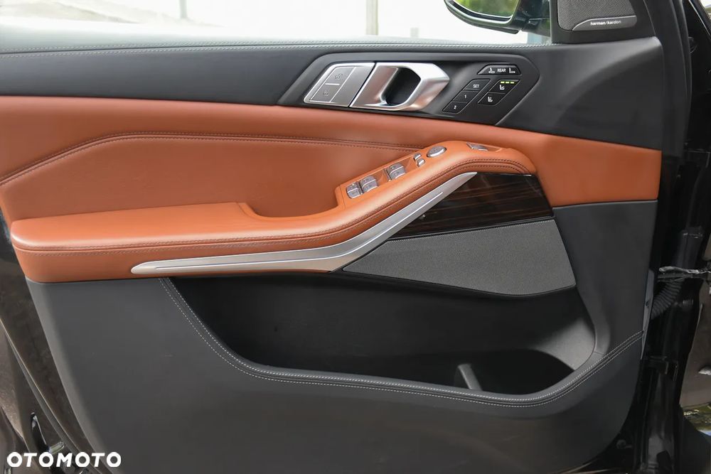 BMW X7 M50i - 19