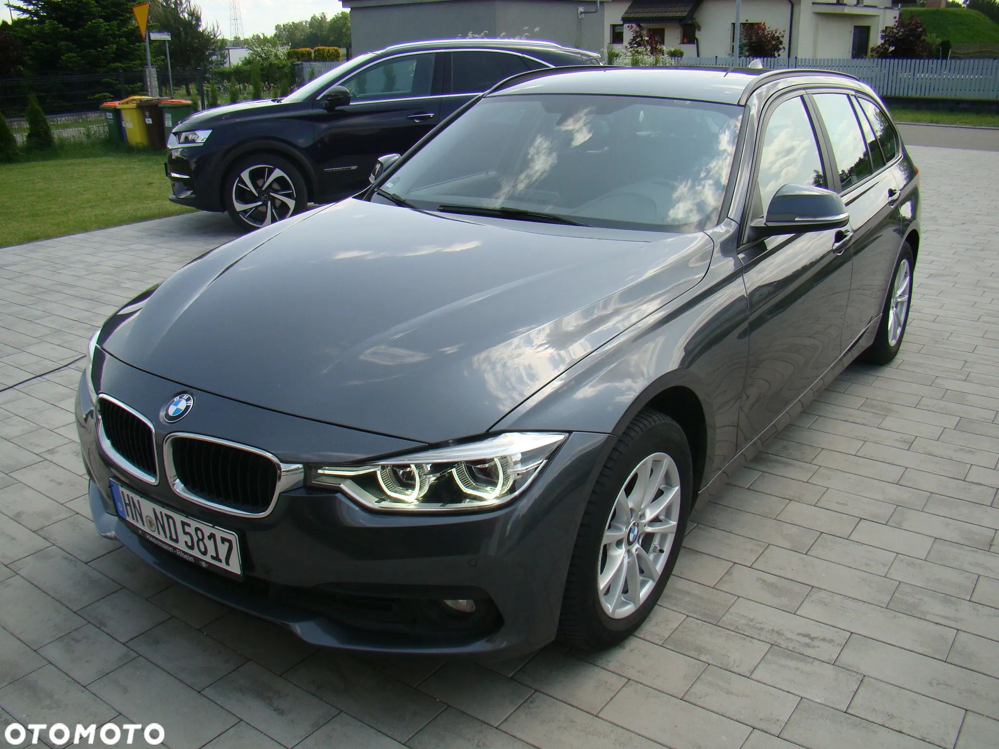 BMW Seria 3 318d Touring Advantage - 1